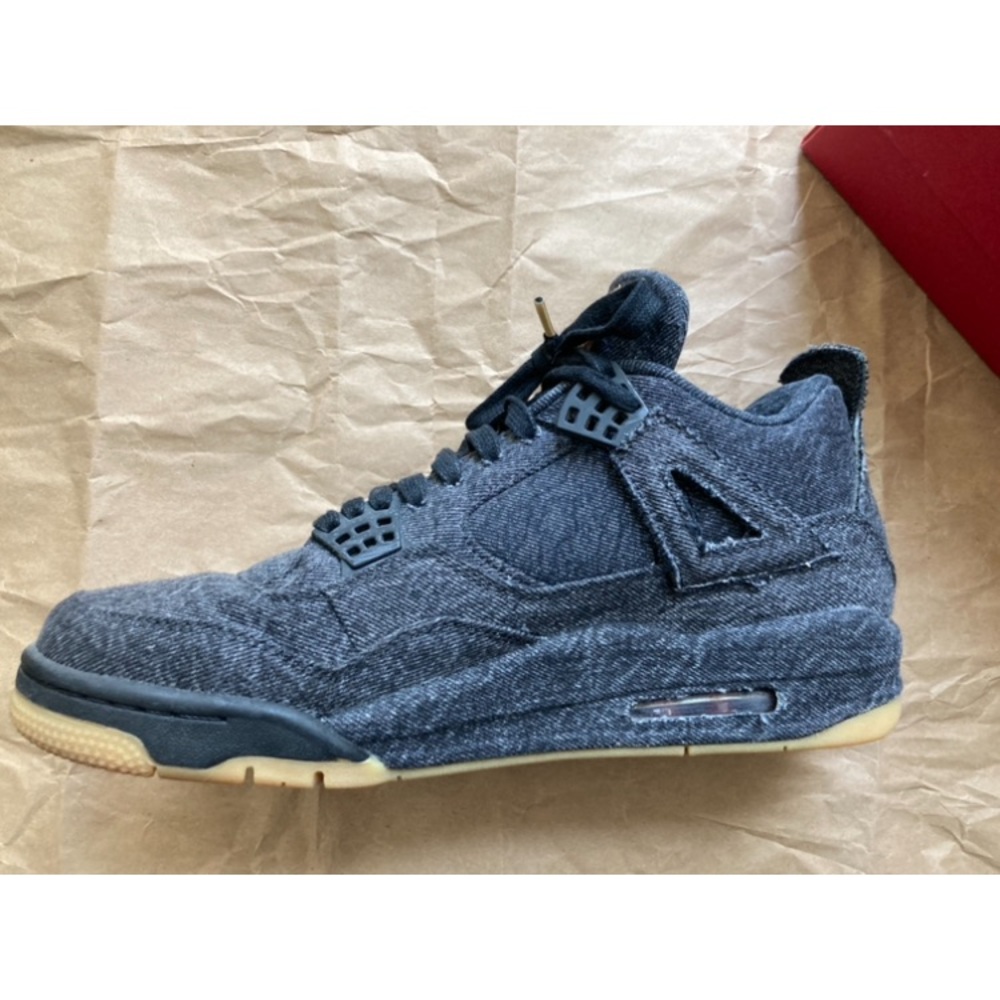 2018
Levi's x Air Jordan 4 Retro 'Denim' - Picture 6 of 7